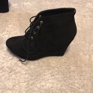 Forever 21 black booties
